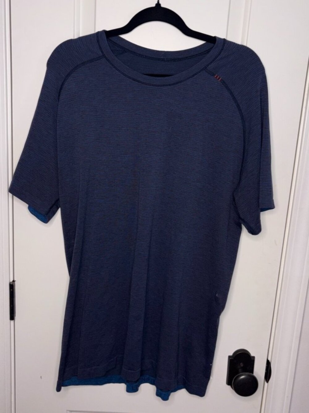 Men's Lululemon Athletica Metal Vent Tech Short Sleeve Shirt Blue Red size XL
